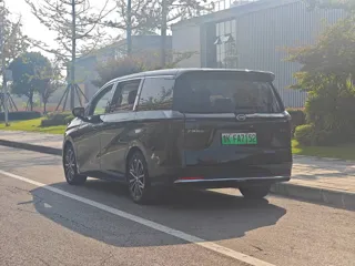 GAC Trumpchi E8 2024 купить из Китая, цена 4 097 000 ₽ — Suifenhe Auto