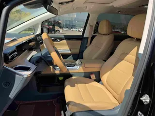 GAC Trumpchi E8 2024 купить из Китая, цена 4 306 000 ₽ — Suifenhe Auto