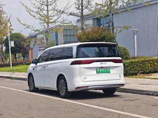 BYD Xia 2025 купить из Китая, цена 4 992 000 ₽ — Suifenhe Auto