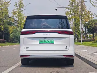 BYD Xia 2025 купить из Китая, цена 4 992 000 ₽ — Suifenhe Auto