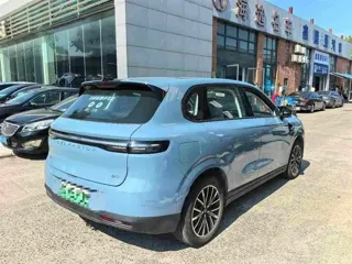 Leapmotor B10 2025 купить из Китая, цена 3 027 000 ₽ — Suifenhe Auto