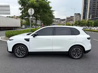Leapmotor B10 2025 купить из Китая, цена 3 077 000 ₽ — Suifenhe Auto