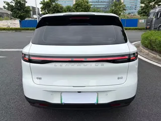 Leapmotor B10 2025 купить из Китая, цена 3 077 000 ₽ — Suifenhe Auto
