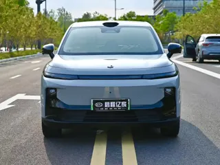Leapmotor B10 2025 купить из Китая, цена 3 168 000 ₽ — Suifenhe Auto