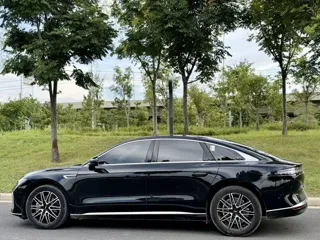 Chery Fengyun A9L 2025 купить из Китая, цена 3 460 000 ₽ — Suifenhe Auto