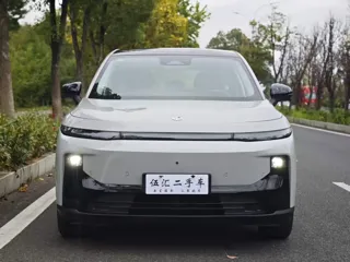Leapmotor B10 2025 купить из Китая, цена 2 968 000 ₽ — Suifenhe Auto