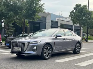 Hongqi H5 PHEV 2025 купить из Китая, цена 3 441 000 ₽ — Suifenhe Auto