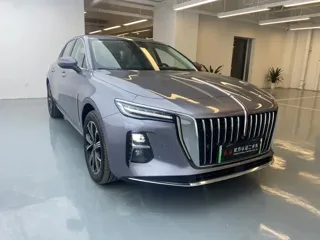 Hongqi H5 PHEV 2025 купить из Китая, цена 3 594 000 ₽ — Suifenhe Auto