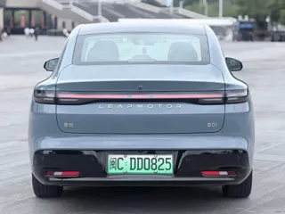 Leapmotor B01 2025 купить из Китая, цена 2 564 000 ₽ — Suifenhe Auto