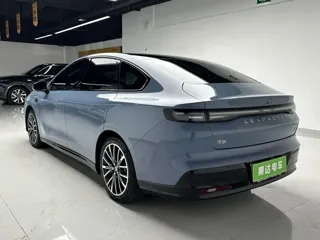 Leapmotor B01 2025 купить из Китая, цена 3 005 000 ₽ — Suifenhe Auto