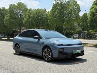 Leapmotor B01 2025 купить из Китая, цена 2 950 000 ₽ — Suifenhe Auto