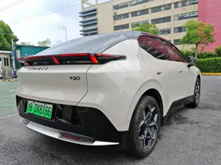Lynk & Co Z20 2025 купить из Китая, цена 3 826 000 ₽ — Suifenhe Auto
