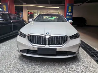 BMW 5 Series 2026 купить из Китая, цена 7 279 000 ₽ — Suifenhe Auto