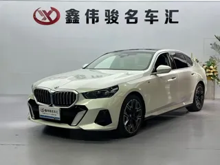 BMW 5 Series 2025 купить из Китая, цена 7 604 000 ₽ — Suifenhe Auto