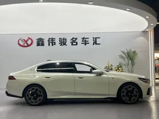 BMW 5 Series 2025 купить из Китая, цена 7 604 000 ₽ — Suifenhe Auto