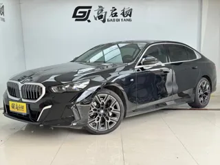 BMW 5 Series 2025 купить из Китая, цена 7 103 000 ₽ — Suifenhe Auto
