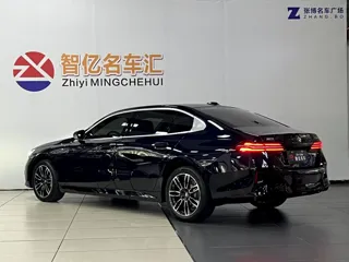 BMW 5 Series 2025 купить из Китая, цена 7 049 000 ₽ — Suifenhe Auto
