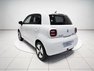 ORA Black Cat 2021 купить из Китая, цена 974 000 ₽ — Suifenhe Auto