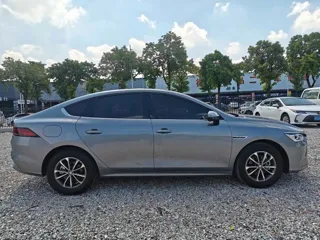 BYD Qin PLUS 2024 купить из Китая, цена 2 293 000 ₽ — Suifenhe Auto