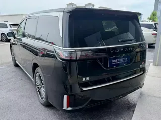 Voyah Dreamer 2025 купить из Китая, цена 8 725 000 ₽ — Suifenhe Auto
