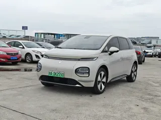 Baojun Cloud 2024 купить из Китая, цена 1 456 000 ₽ — Suifenhe Auto