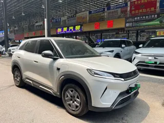 BYD Yuan UP 2025 купить из Китая, цена 1 955 000 ₽ — Suifenhe Auto