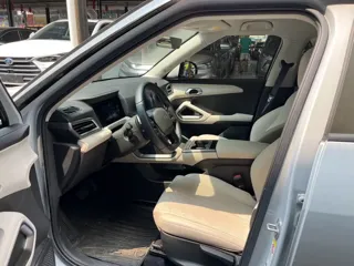 BYD Yuan UP 2025 купить из Китая, цена 1 955 000 ₽ — Suifenhe Auto