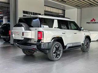 Fangchengbao Bao 8 2025 купить из Китая, цена 9 334 000 ₽ — Suifenhe Auto