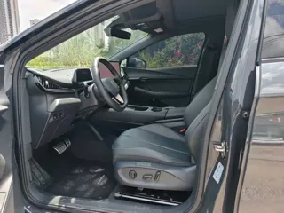 Volkswagen Yuzhong 06 2025 купить из Китая, цена 3 717 000 ₽ — Suifenhe Auto