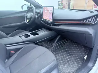 Volkswagen Yuzhong 06 2025 купить из Китая, цена 3 477 000 ₽ — Suifenhe Auto