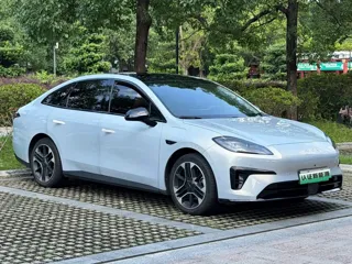 Aion RT 2025 купить из Китая, цена 3 531 000 ₽ — Suifenhe Auto