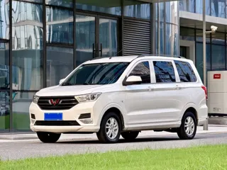Wuling Hongguang 2019 купить из Китая, цена 1 092 000 ₽ — Suifenhe Auto