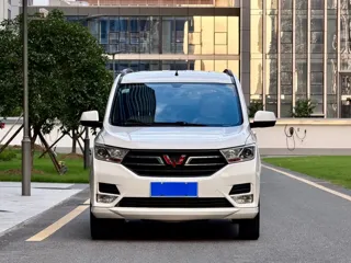 Wuling Hongguang 2019 купить из Китая, цена 1 092 000 ₽ — Suifenhe Auto
