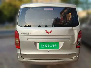 Wuling Rongguang 2018 купить из Китая, цена 1 004 000 ₽ — Suifenhe Auto