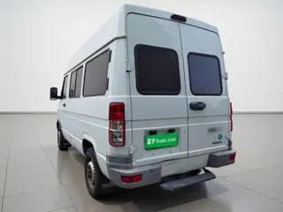 Iveco Daily 2021 купить из Китая, цена 2 124 000 ₽ — Suifenhe Auto
