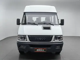 Iveco Daily 2021 купить из Китая, цена 1 995 000 ₽ — Suifenhe Auto