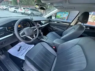 Volkswagen Passat 2022 купить из Китая, цена 1 379 000 ₽ — Suifenhe Auto
