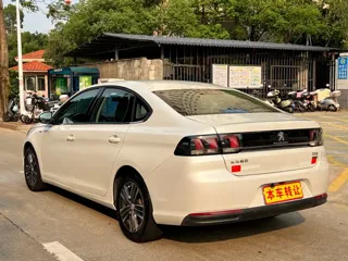Peugeot 308 2019 купить из Китая, цена 1 042 000 ₽ — Suifenhe Auto
