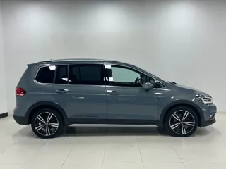 Volkswagen Touran 2022 купить из Китая, цена 2 496 000 ₽ — Suifenhe Auto