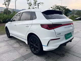 BYD e2 2020 купить из Китая, цена 858 000 ₽ — Suifenhe Auto
