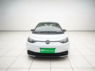 Volkswagen ID.3 2023 купить из Китая, цена 1 723 000 ₽ — Suifenhe Auto