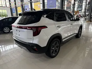 Kia Seltos 2023 купить из Китая, цена 1 864 000 ₽ — Suifenhe Auto