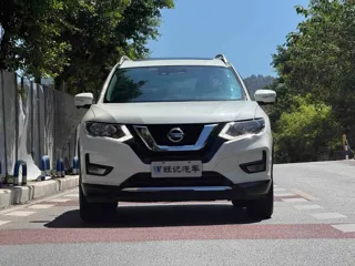Nissan X-Trail 2023 купить из Китая, цена 1 977 000 ₽ — Suifenhe Auto