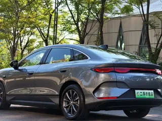 BYD Qin 2025 купить из Китая, цена 2 968 000 ₽ — Suifenhe Auto