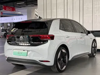 Volkswagen ID.3 2024 купить из Китая, цена 1 801 000 ₽ — Suifenhe Auto