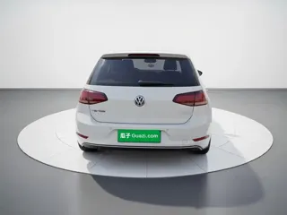 Volkswagen Golf 2018 купить из Китая, цена 1 435 000 ₽ — Suifenhe Auto