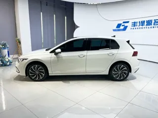 Volkswagen Golf 2022 купить из Китая, цена 1 589 000 ₽ — Suifenhe Auto