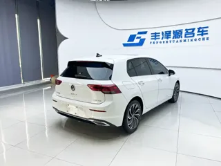 Volkswagen Golf 2022 купить из Китая, цена 1 589 000 ₽ — Suifenhe Auto