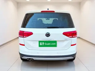Volkswagen Touran 2021 купить из Китая, цена 1 833 000 ₽ — Suifenhe Auto