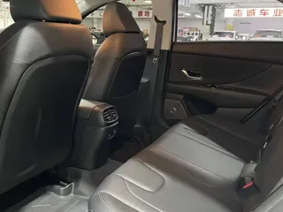 Hyundai Elantra 2023 купить из Китая, цена 1 891 000 ₽ — Suifenhe Auto